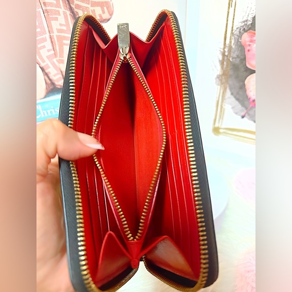 Christian Louboutin Long Wallet Studs Round Zip Gradation - Picture 8 of 12